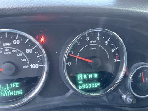 Used 2016 Jeep Wrangler Unlimited Sahara w/ Connectivity Group image 21