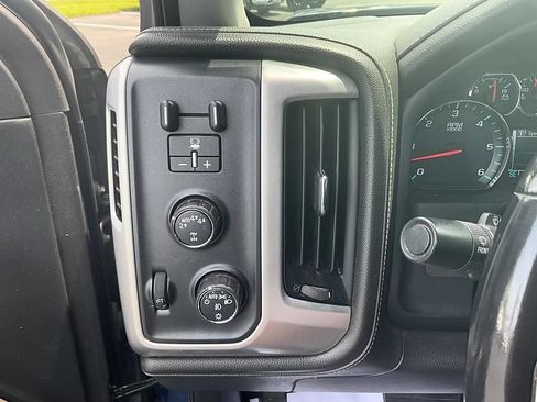 Used 2017 GMC Sierra 1500 SLE w/ Elevation Edition AWD/4WD image 17