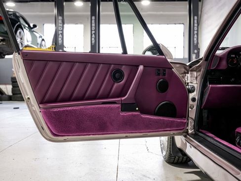 Used 1994 Porsche 911 Turbo RWD image 28