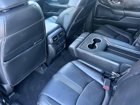 Used 2024 Honda Pilot Touring image 14