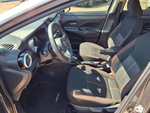 Used 2022 Nissan Versa SR w/ Convenience Package FWD image 10