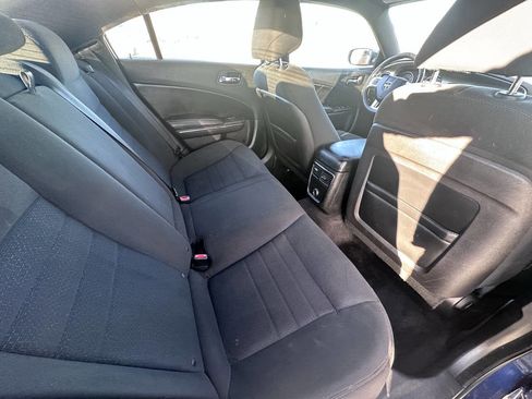 Used 2013 Dodge Charger SE w/ Sport Appearance Group image 5