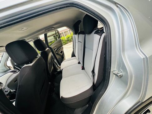 Used 2019 Chevrolet Trax LS w/ Tint and Cruise Package FWD image 16
