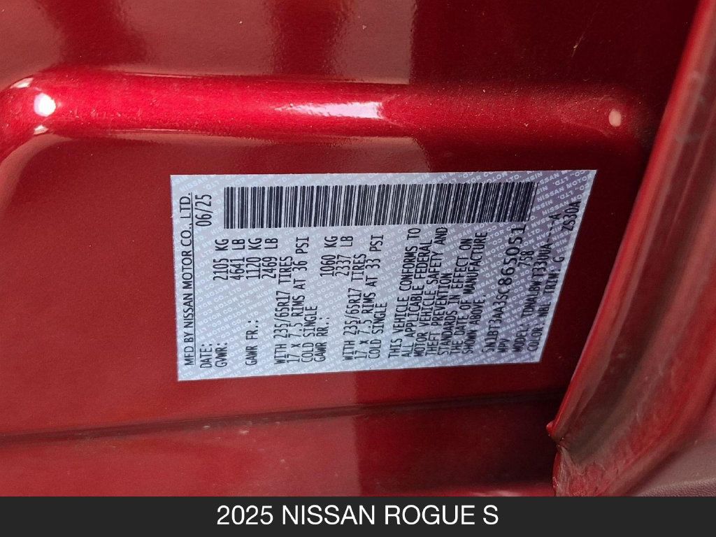 Certified 2025 Nissan Rogue S FWD image 24
