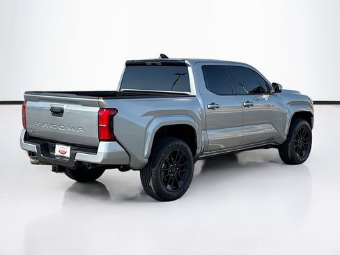 Certified 2026 Toyota Tacoma SR5 AWD/4WD image 5