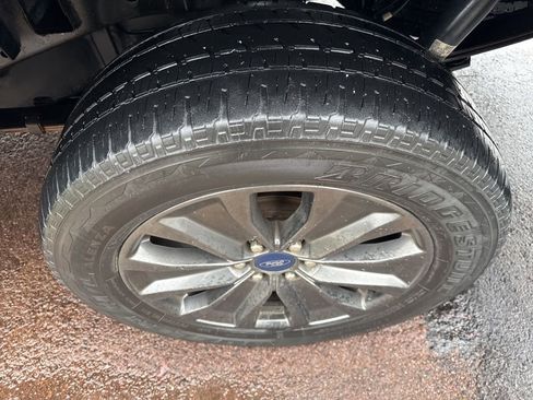 Used 2018 Ford F150 Lariat w/ Equipment Group 502A Luxury image 4