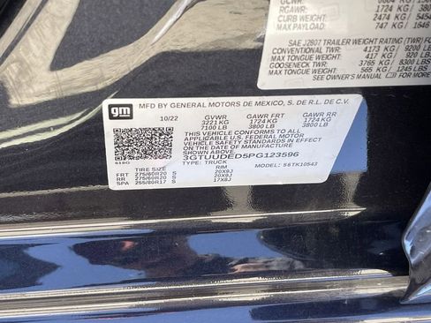 Used 2023 GMC Sierra 1500 SLT w/ SLT Premium Package AWD/4WD image 34