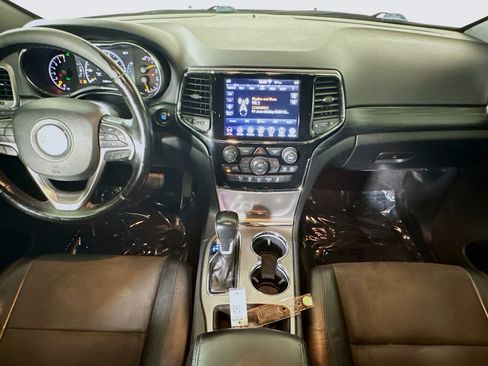 Used 2020 Jeep Grand Cherokee Altitude RWD image 27