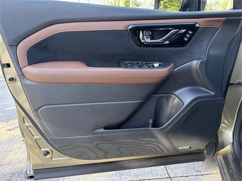 Certified 2025 Subaru Forester Touring image 13