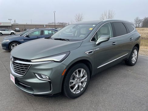 Used 2022 Buick Enclave Premium w/ Experience Buick Package image 3