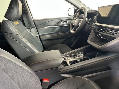 New 2026 Ford Explorer Tremor w/ Tremor Convenience Package image 18