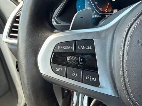 Used 2022 BMW X5 xDrive40i w/ M Sport Package AWD/4WD image 19