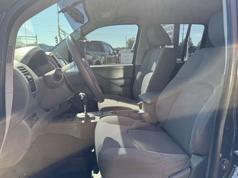 Used 2019 Nissan Frontier SV w/ Value Truck Package AWD/4WD image 14
