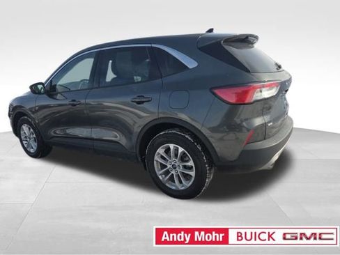 Used 2020 Ford Escape SE image 14