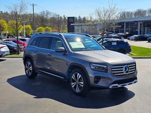 New 2026 Mercedes-Benz GLB 250 4MATIC image 1