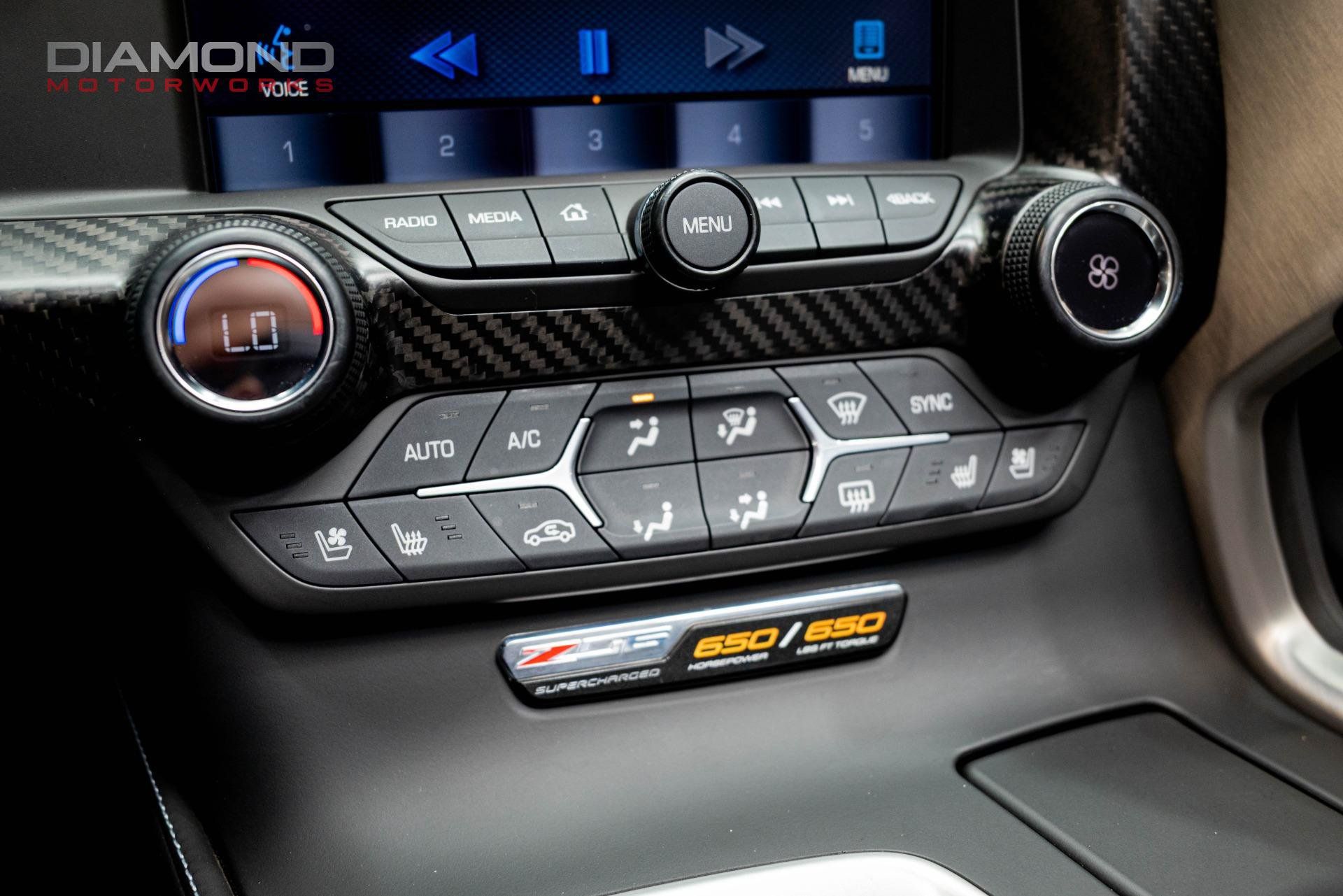 Used 2015 Chevrolet Corvette Z06 w/ 3LZ Preferred Equipment Group RWD image 76