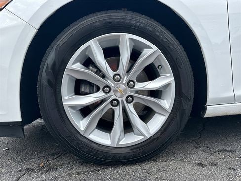 Used 2023 Chevrolet Malibu LT image 12