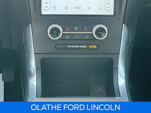 Certified 2021 Ford Edge Titanium AWD/4WD image 23