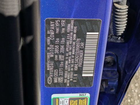 Used 2025 Hyundai Elantra SEL FWD image 32