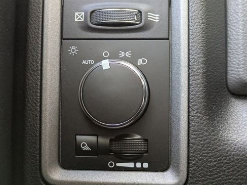 Used 2016 RAM 1500 Tradesman w/ Chrome Appearance Group image 22