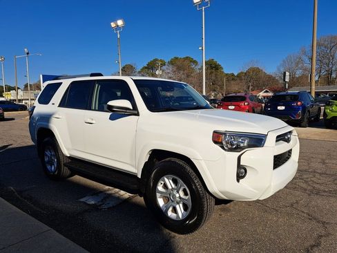 Used 2024 Toyota 4Runner SR5 image 8