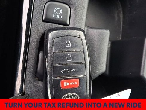 Used 2024 Toyota Corolla SE image 15