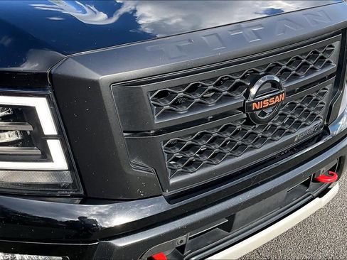 Used 2021 Nissan Titan PRO-4X w/ Pro-4x Convenience Package image 29