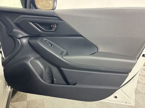 Used 2025 Subaru Crosstrek 2.0i Premium image 30