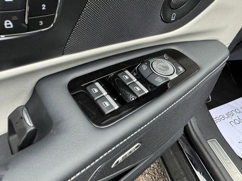 Used 2024 Lincoln Nautilus Reserve w/ Equipment Group 202A image 18