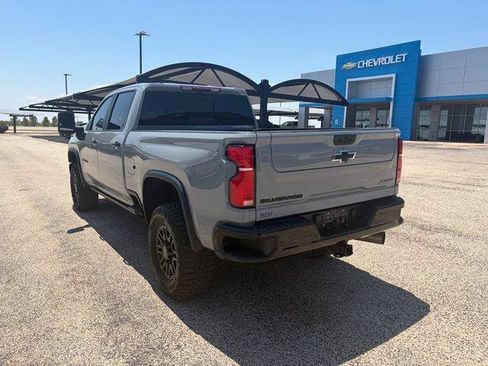 Used 2025 Chevrolet Silverado 2500 ZR2 w/ Technology Package AWD/4WD image 7