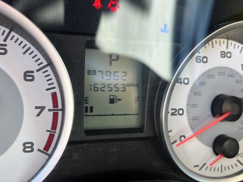 Used 2014 Subaru Impreza 2.0i Premium w/ All-Weather Package w/CVT AWD/4WD image 2