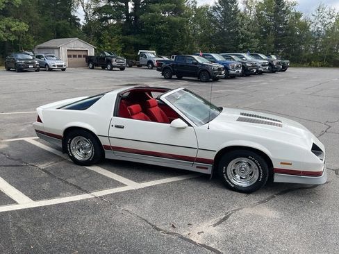 Used 1987 Chevrolet Camaro Z28 RWD image 4
