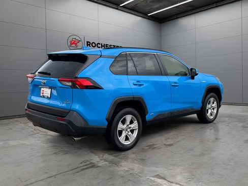 Used 2019 Toyota RAV4 LE AWD/4WD image 5