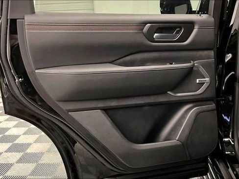 New 2026 Nissan Armada Platinum image 33