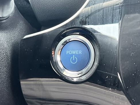 Used 2022 Toyota Prius Prime LE image 28