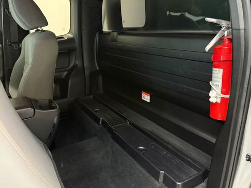 Used 2021 Toyota Tacoma SR RWD image 16