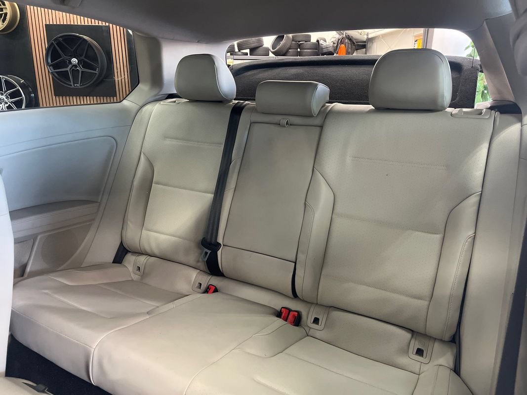 Used 2015 Volkswagen Golf S FWD image 50