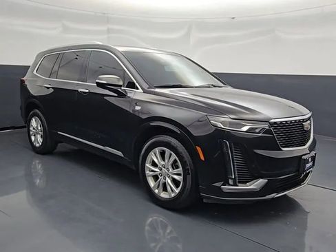 Used 2021 Cadillac XT6 Luxury AWD/4WD image 3