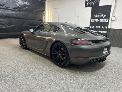 Used 2018 Porsche 718 Cayman RWD image 4