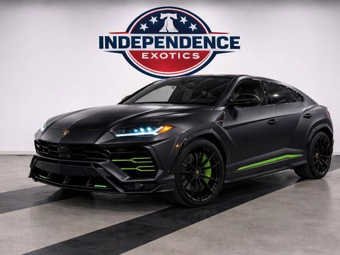 Used 2020 Lamborghini Urus image 1