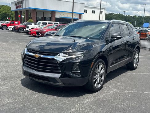 Used 2022 Chevrolet Blazer Premier w/ Enhanced Convenience Package FWD image 2