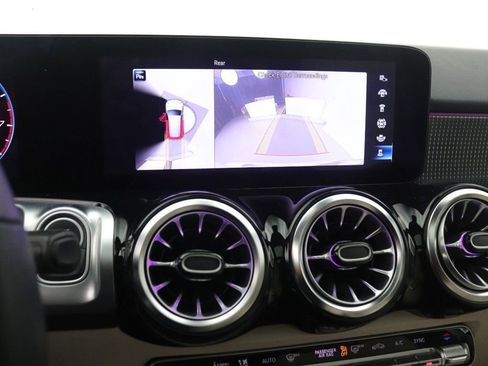 Certified 2022 Mercedes-Benz GLB 250 image 16