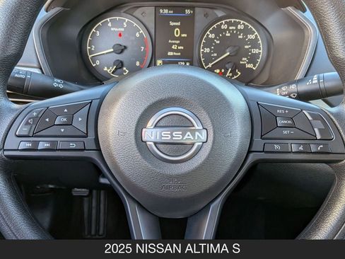 Certified 2025 Nissan Altima 2.5 S image 13