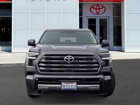 Used 2023 Toyota Sequoia Limited image 2