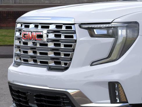 New 2026 GMC Acadia Denali w/ Super Cruise Package image 13