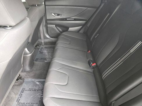 Used 2021 Hyundai Elantra SEL FWD image 15