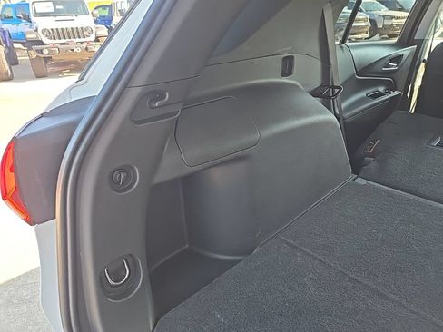 Used 2023 Chevrolet Equinox Premier AWD/4WD image 92