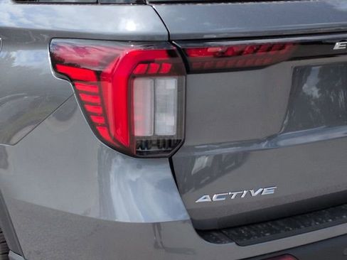 New 2025 Ford Explorer Active image 12