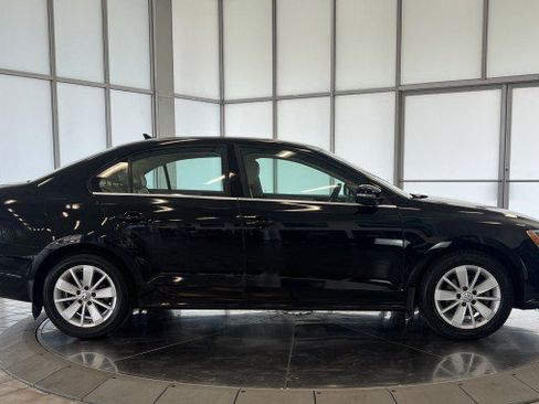 Used 2015 Volkswagen Jetta SE FWD image 8