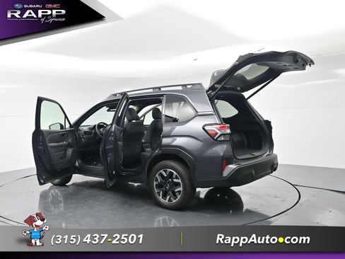 Used 2025 Subaru Forester Premium AWD/4WD image 52